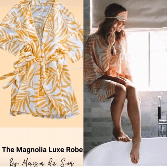 Maison Du Soir Magnolia Lux Swim Cover Up Robe - Picture 1 of 6